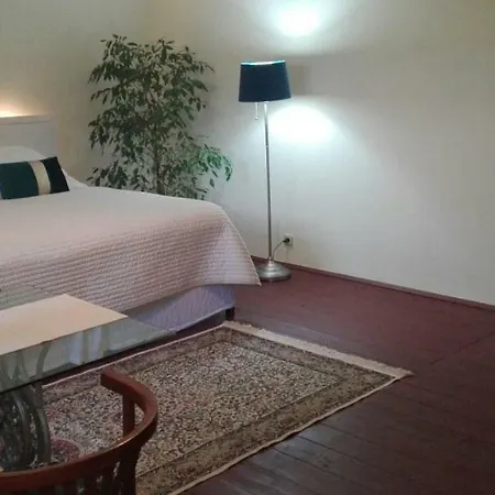 Appartement 5 *